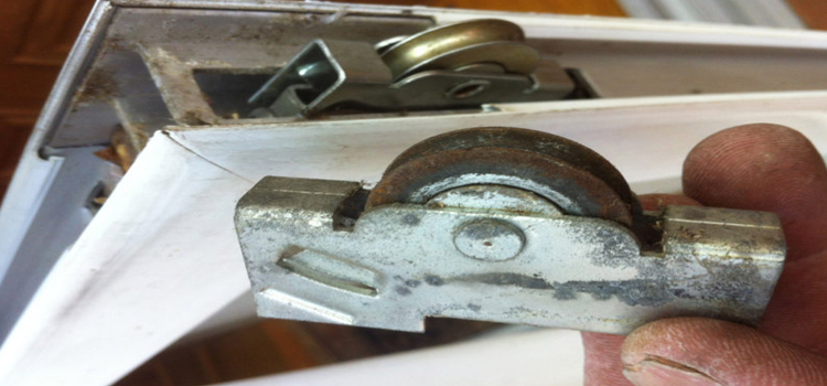 screen door roller repair in Thousand Palms